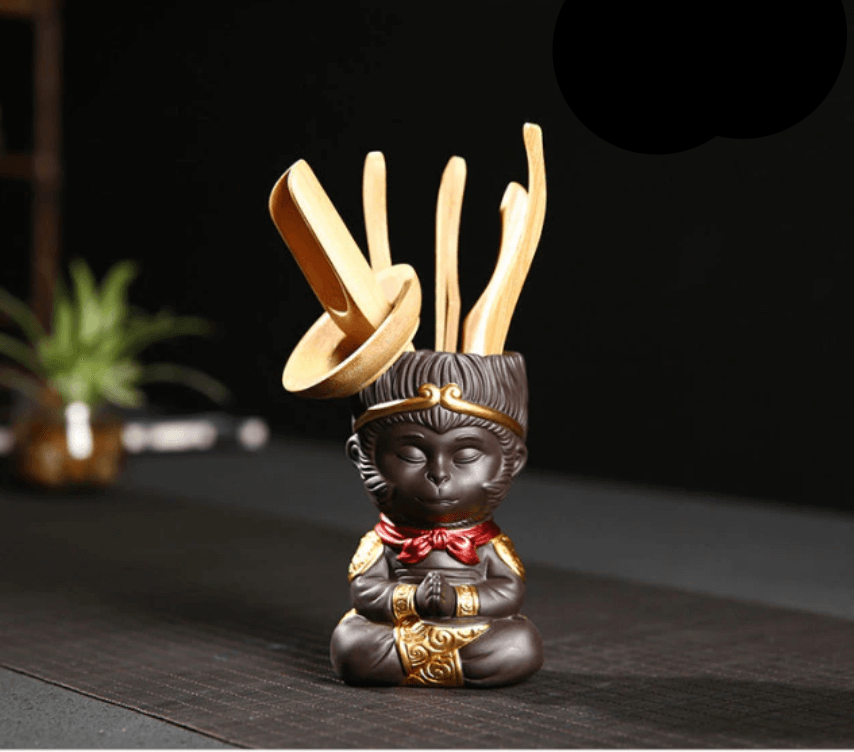 Charakterystyczny Dekoracyjny Posąg Małpiego Króla w Medytacji