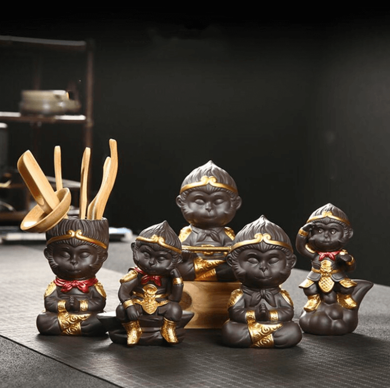 Charakterystyczny Dekoracyjny Posąg Małpiego Króla w Medytacji