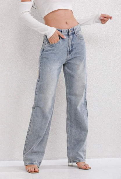 Livia - Vintage Distressed Jeans